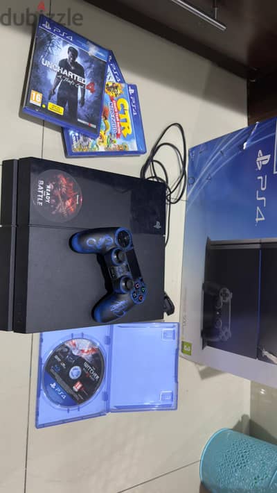 Ps4 original box pc with controller + 4 games