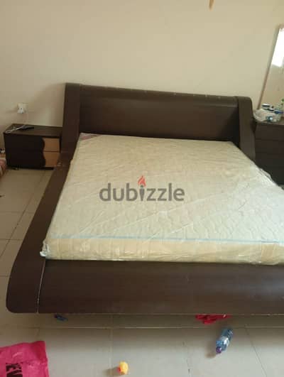 qveen bed for sale