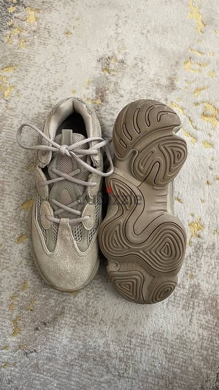 authintic yeezy 500 size US 8 0