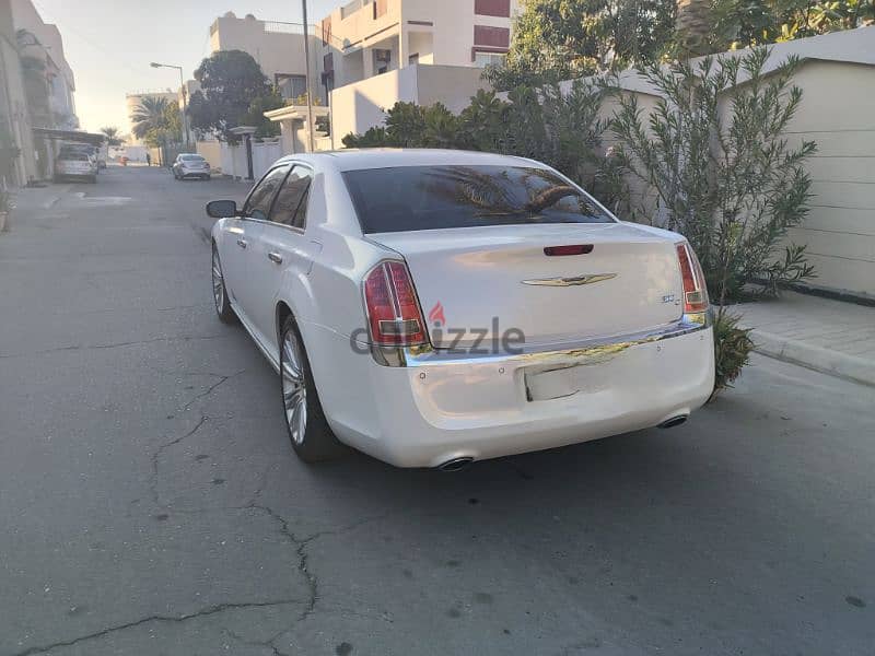 Chrysler 300M/300C 2012 3