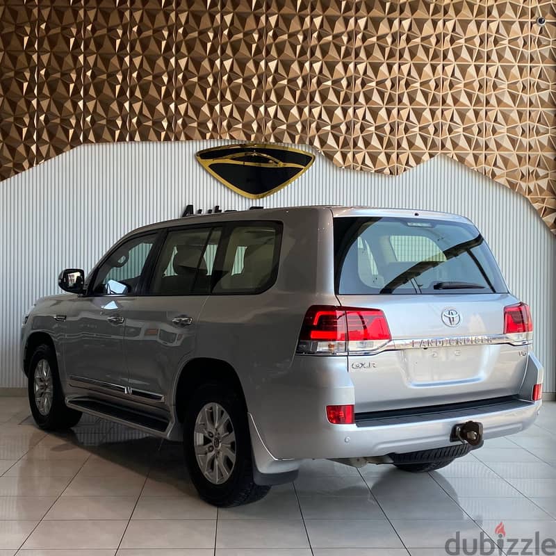 Toyota Land Cruiser 2020 GXR V6 5