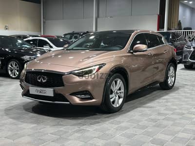 Infiniti Q30 2019