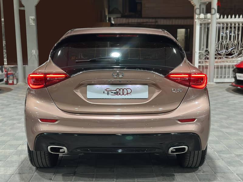 Infiniti Q30 2019 8