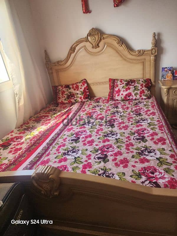 king size bed with 2 side tables 1