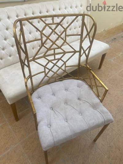 Gold chair كرسي