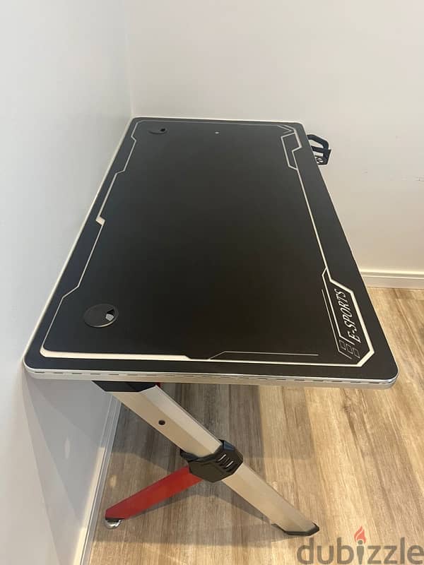 Gaming Table for Sale! - طاولة قايمنق للبيع 2