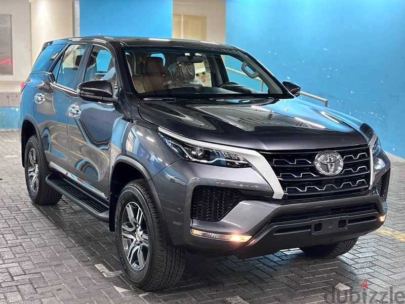 Toyota Fortuner V4 2024 0