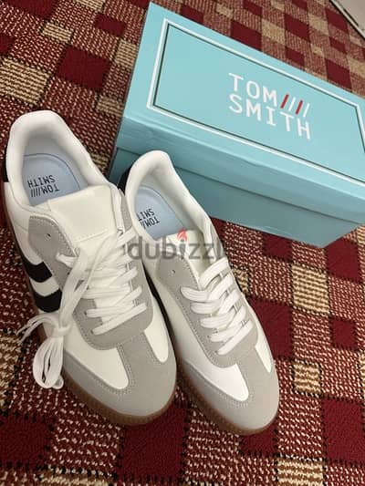 Tom Smith brand shoe similar to adidas samba 43size