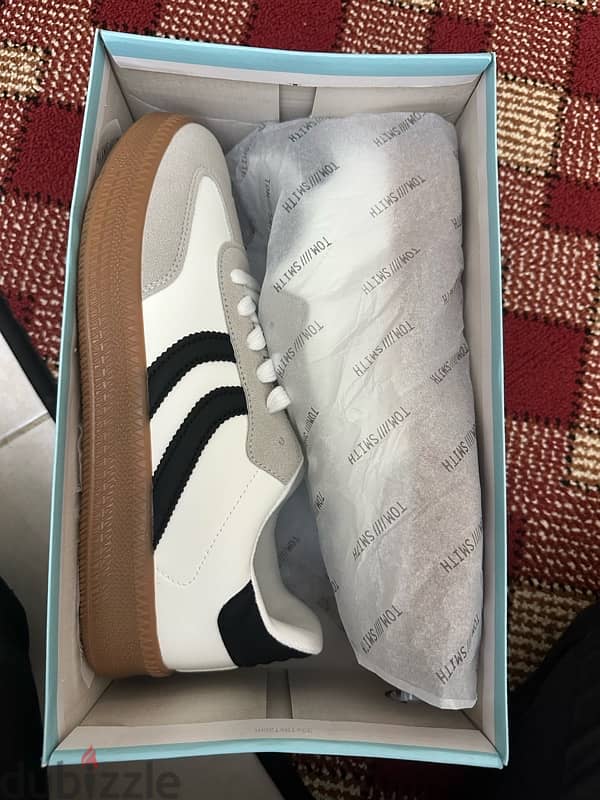 Tom Smith brand shoe similar to adidas samba 43size 1