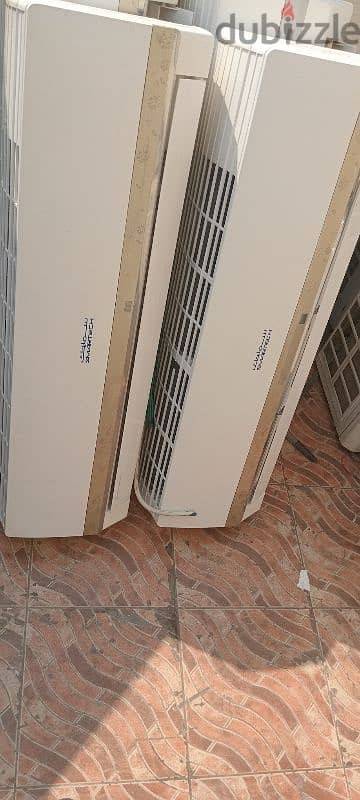 2 ton Air condition good condition good working with fixing 1