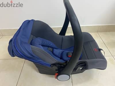 car seat كرسي أطفال