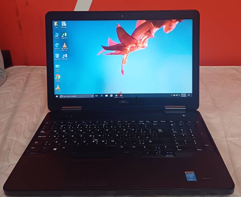 Hello i am sale my laptop dell core i7 8 gb Ram hard dic 1000 gb WiFi 4