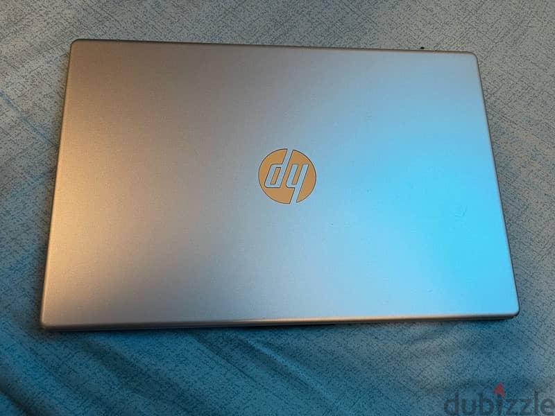 laptop   hp.   16/512 2