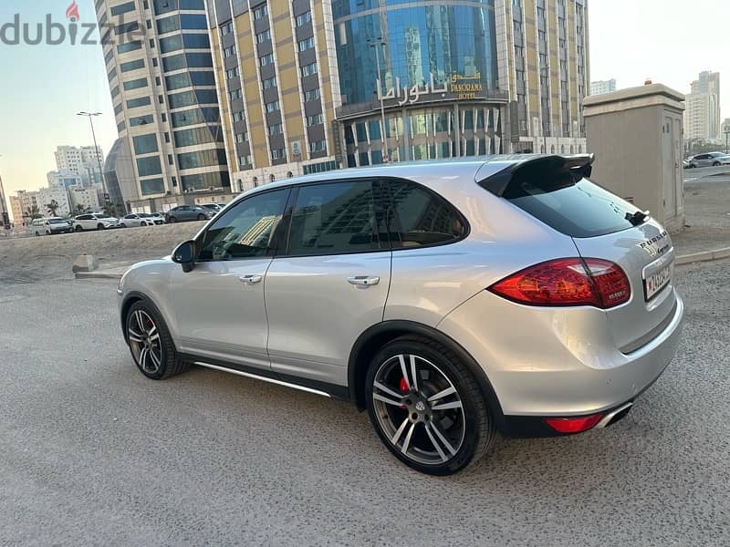 Porsche Cayenne 2014 1