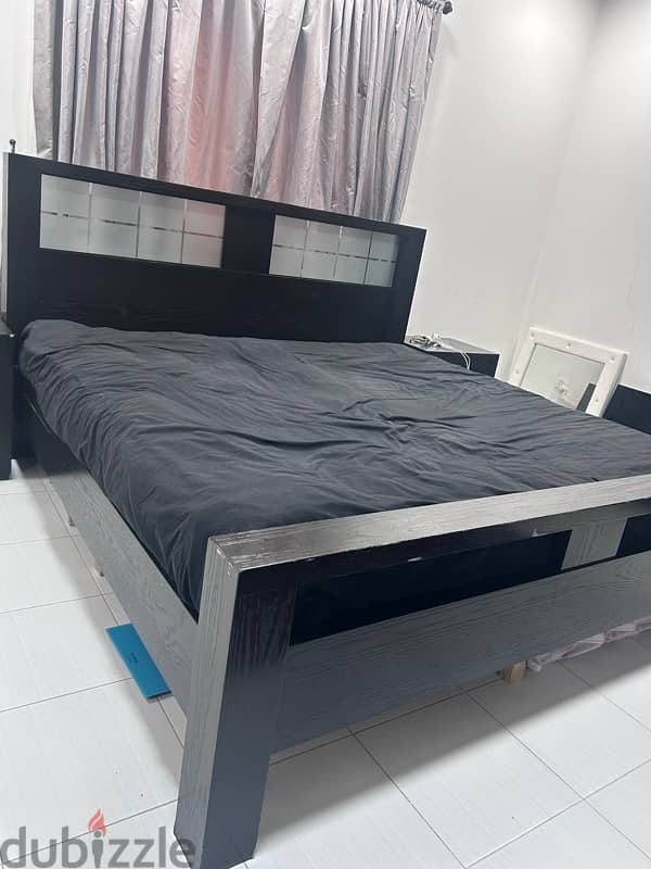 200x200 Super King size bed. 2