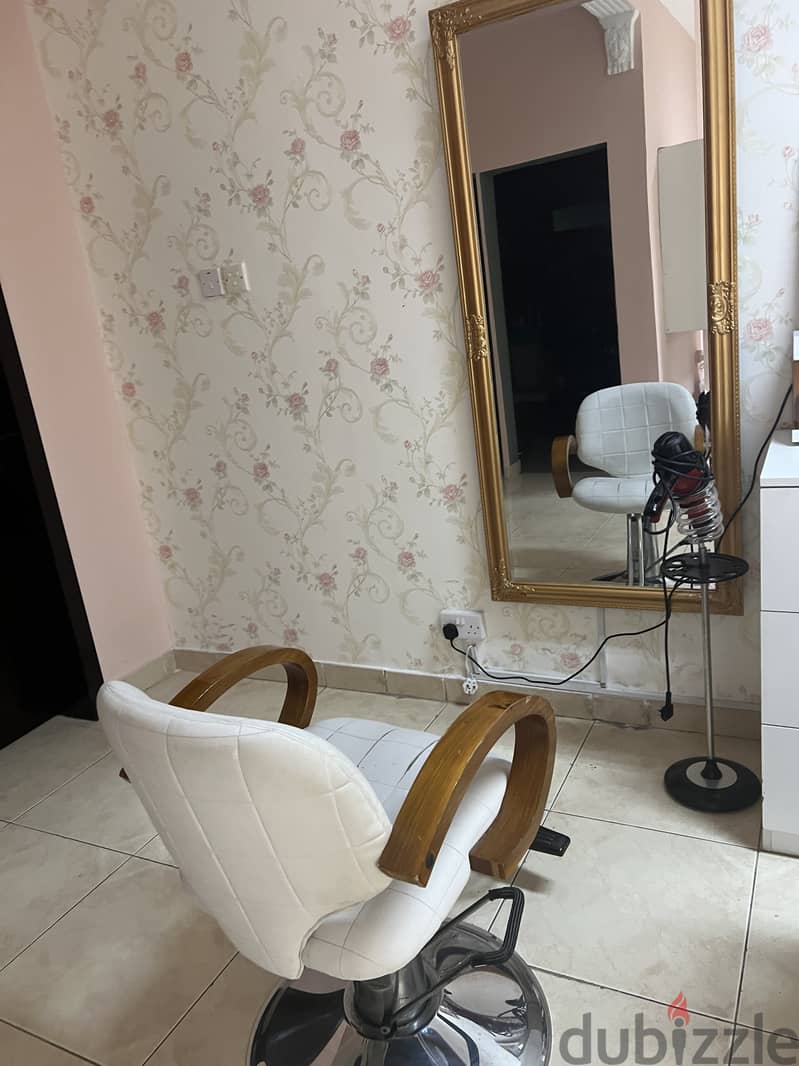 Ladies salon for sale in riffa with furniture with whole saloon withou 2