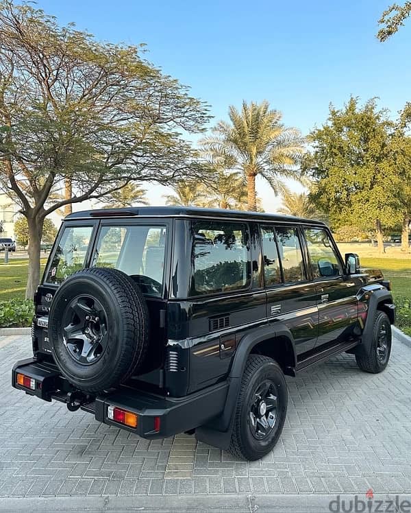 Toyota Land Cruiser LC70 petrol V6 4