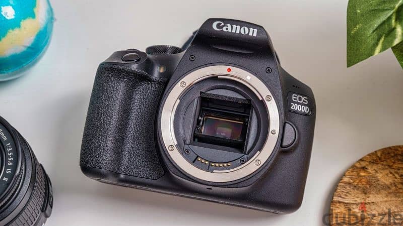 CANON 2000D DSLR with Wi-Fi connection 2