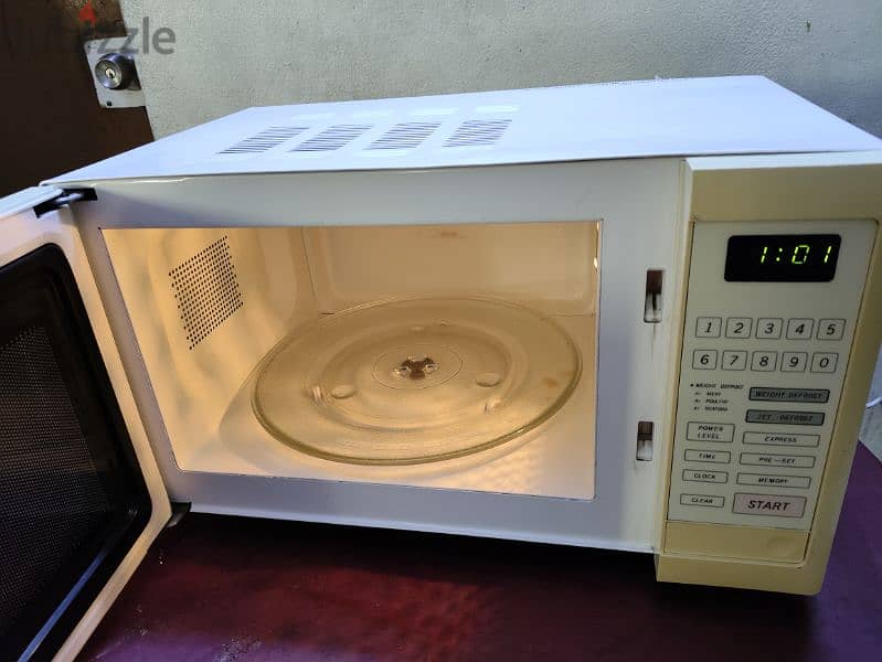 OVEN MICROWAVE FOR SALE 1