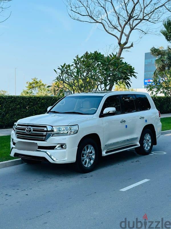 TOYOTA LAND CRUISER GXR V6 4WD 4×4Year-2016. Single owner used 8 seater 4