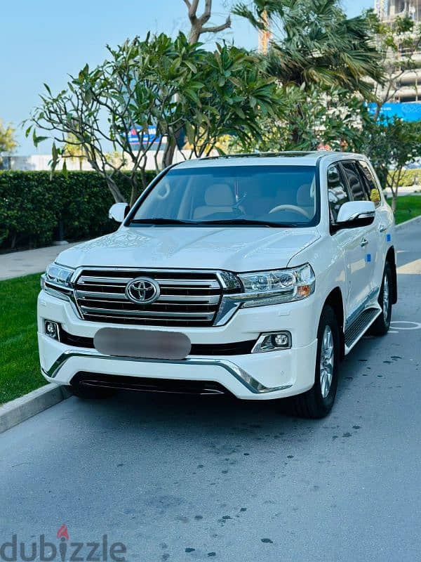 TOYOTA LAND CRUISER GXR V6 4WD 4×4Year-2016. Single owner used 8 seater 10