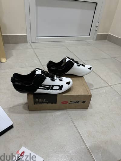 brand new sidi road bike shoe for sale-للبيع حذاء دراجات طرقات جديد