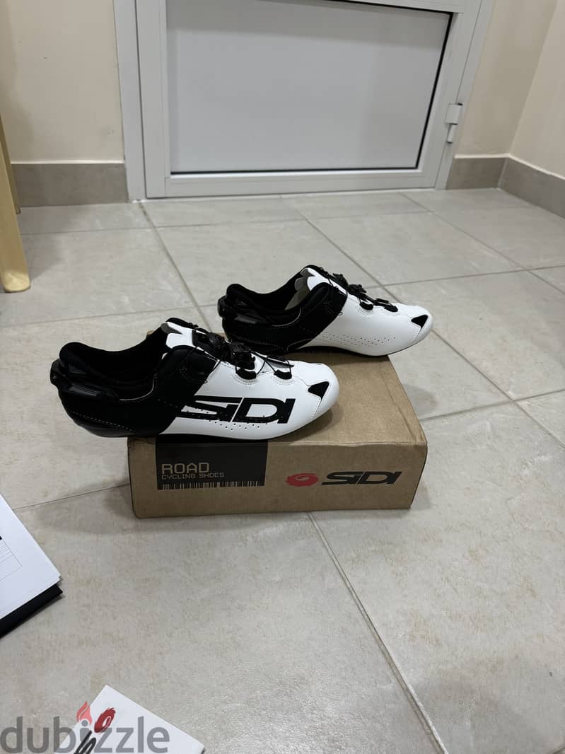 brand new sidi road bike shoe for sale-للبيع حذاء دراجات طرقات جديد 0