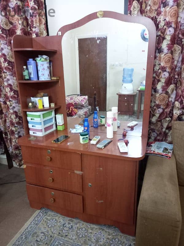 dressing table 1