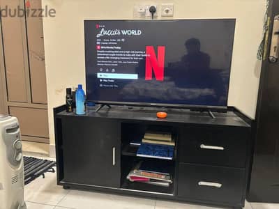 Smart tv 43" Hisense with tv unit