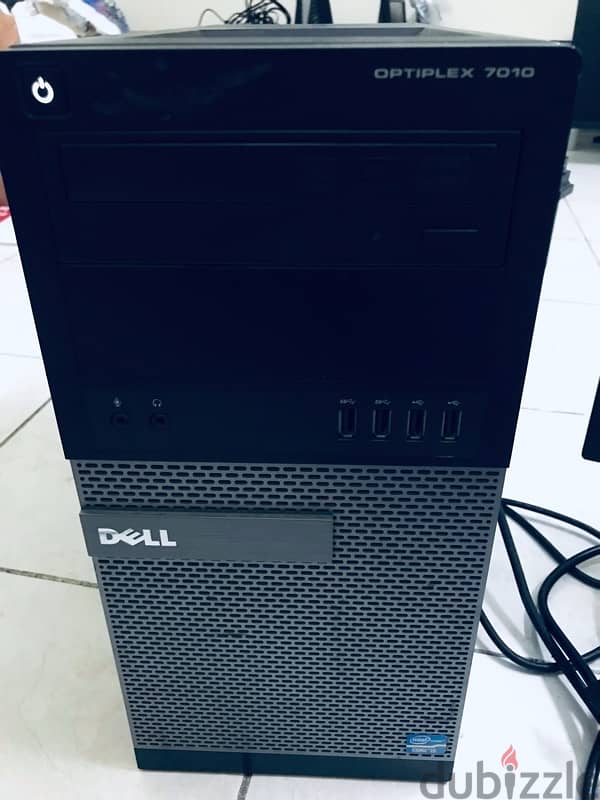 Dell i5 pc, 500 gb ssd, 12 GB RAM, 2 gb graphics,19” monitor 0