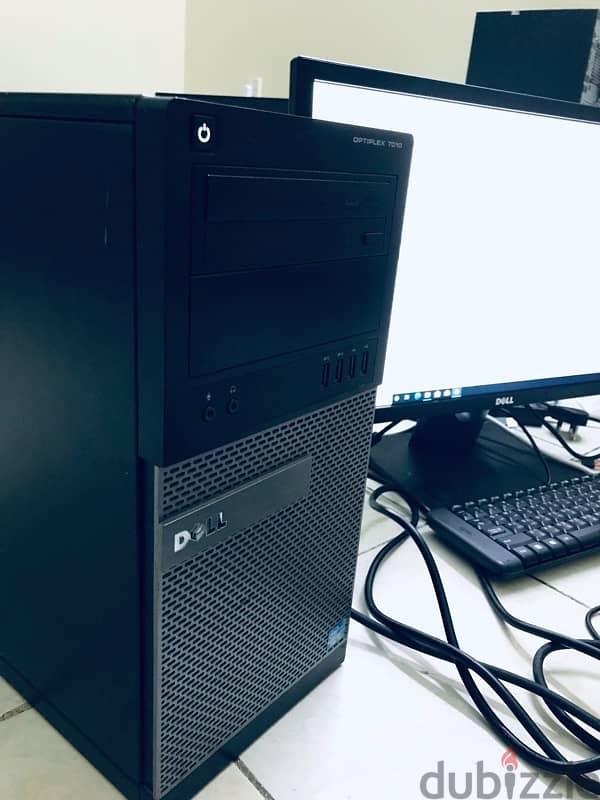 Dell i5 pc, 500 gb ssd, 12 GB RAM, 2 gb graphics,19” monitor 1