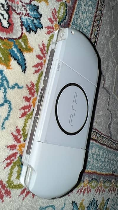 sony PSP3000, white with black buttons, 60 games