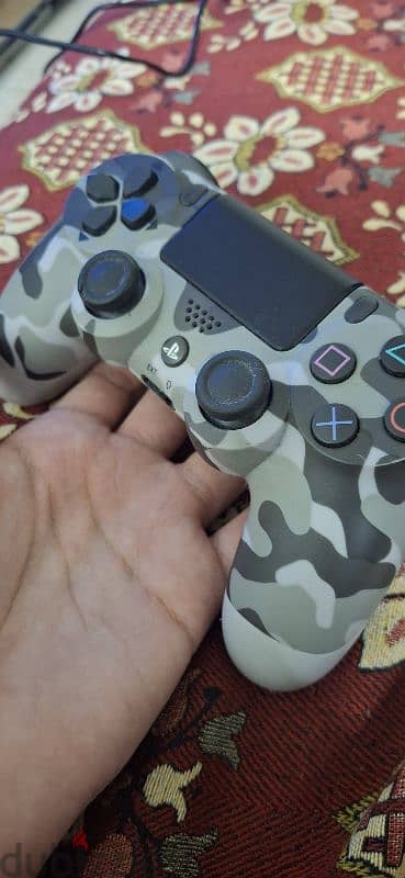 ps4 25bd and one controller 1