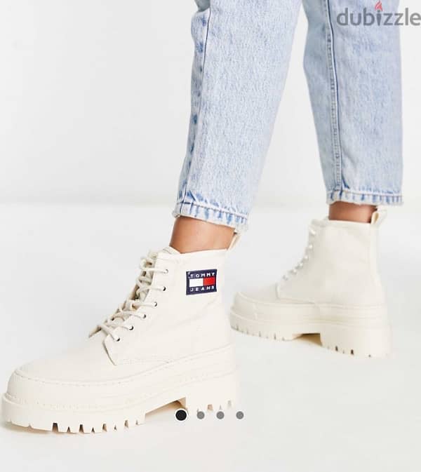 Tommy Hilfiger white boots ( original) 0