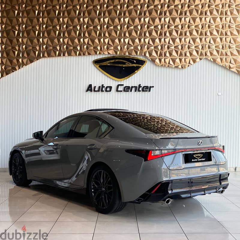 Lexus IS 350 2023 F-SPORT 5