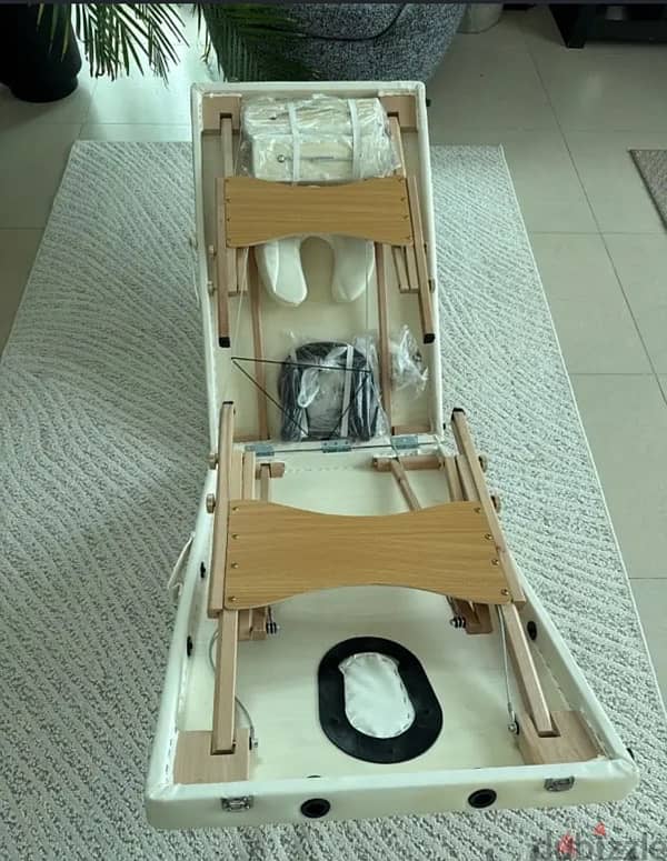 Massage table 3