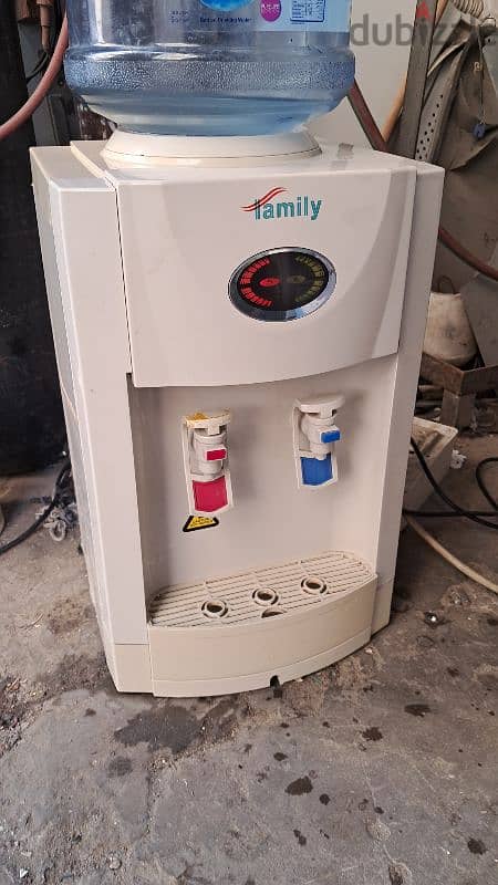 Family water dispenser Hot cold 1