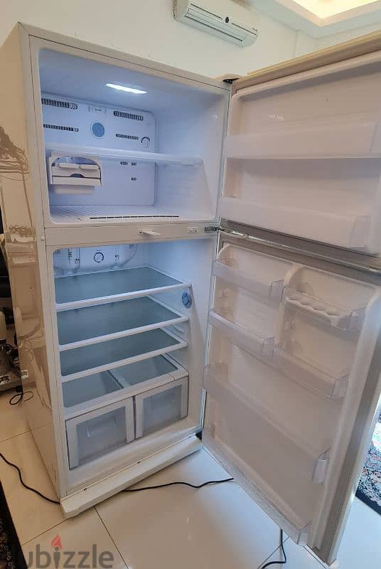 excellent condition Samsung fridge 476L capacity 3