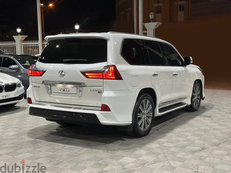 Lexus LX 570S 2016 8