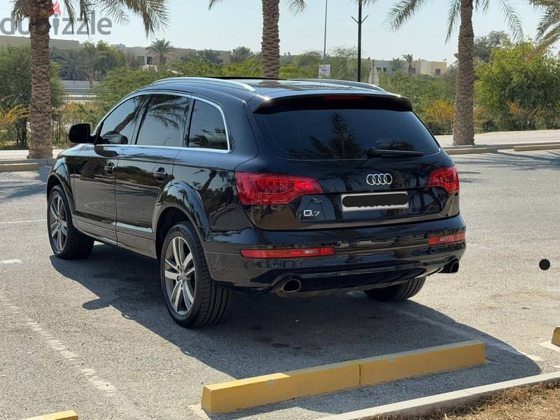 Audi Q7 2013 Q7 (Black) 7