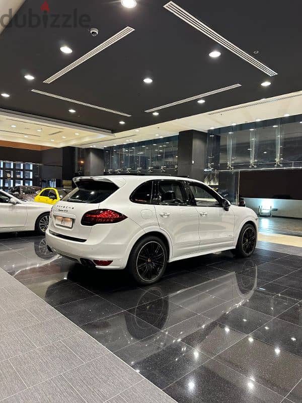 Porsche Cayenne GTS Model 2013 4