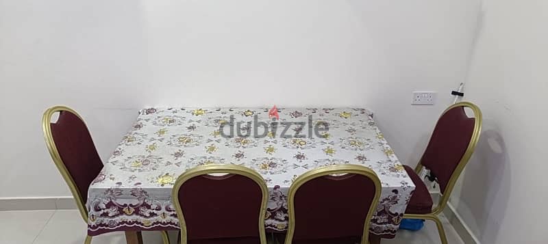 six seater wooden dinning table 0