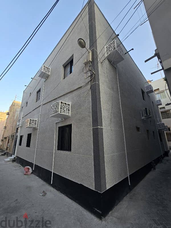 مبني للبيع في ام الحصم مجدد بالكامل building for sale in um alhasam 3