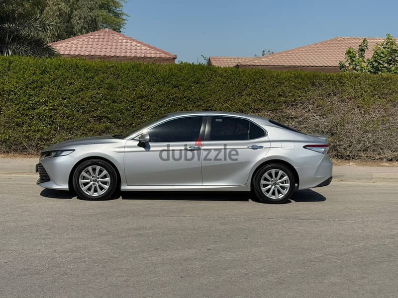 Toyota Camry 2019 5