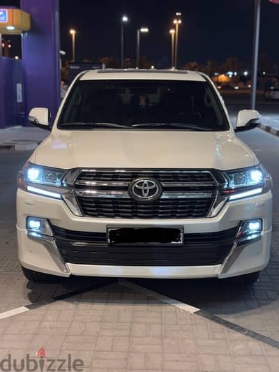 Toyota Land Cruiser Gtand Touring V8 2021