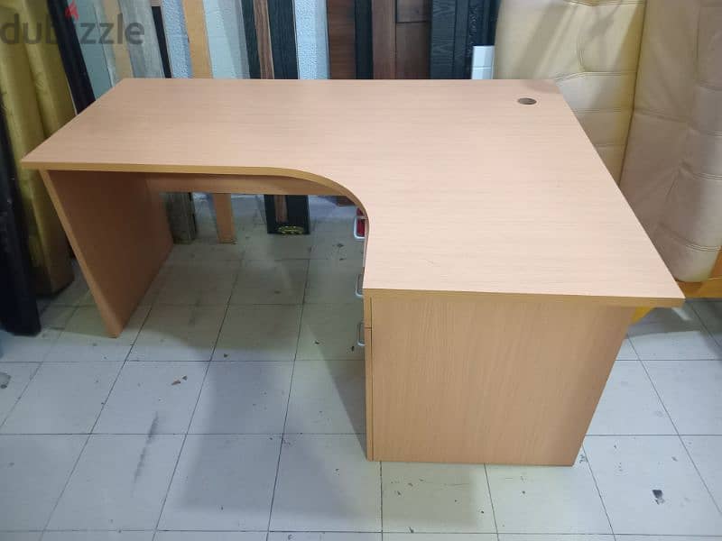 office table for sale 3