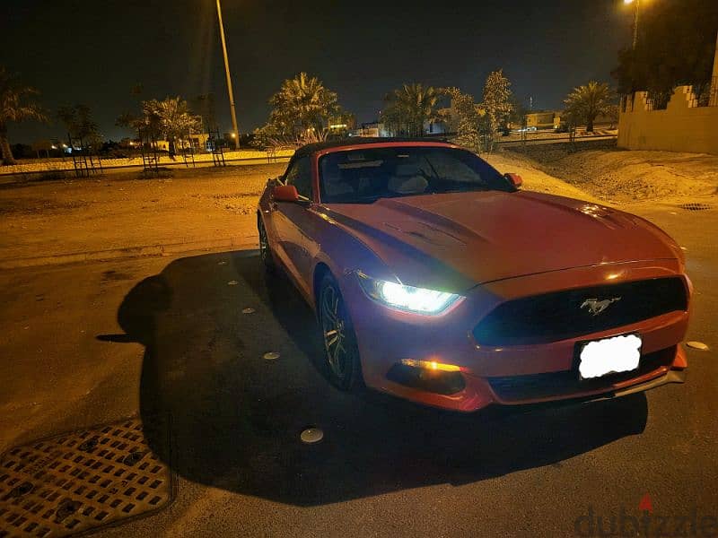 Ford Mustang Convertible GT 1