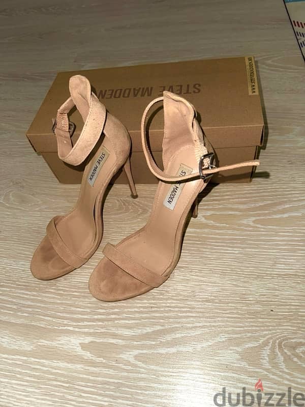 authentic Steve Madden heels in nude pink 1