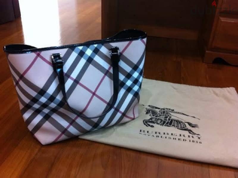 Authentic Burberry bag 0