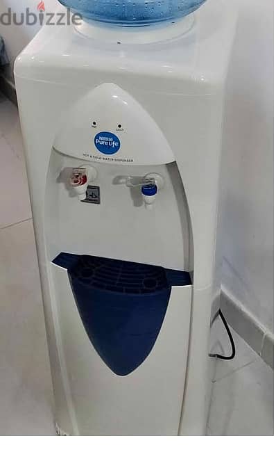 Water dispenser cold and hot very good condition for sale